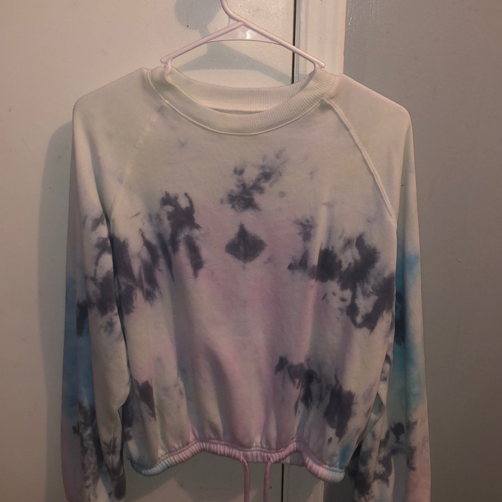 tie dye crew neck